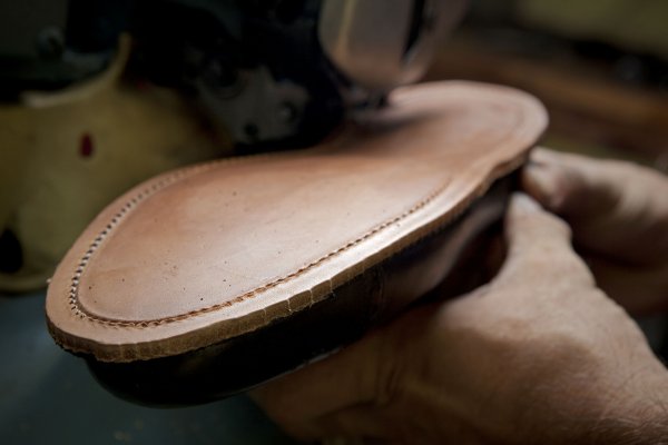 Step 2: A second seam joins the edging and the outer sole.